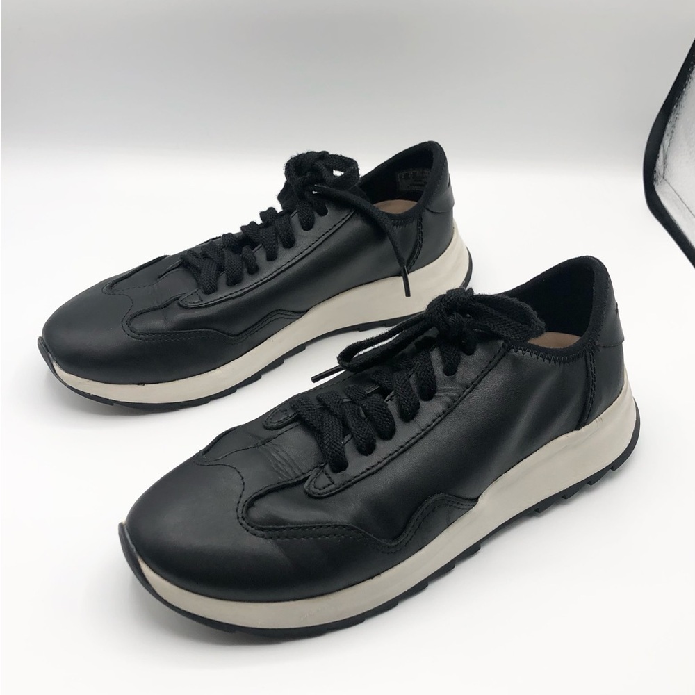 Clarks Black Leather Comfort Sneaker - Women’s Size 8.5